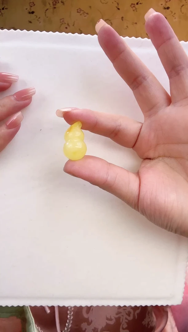 【闪购商品】蜜蜡吊坠(不含链)未镶嵌蜜蜡吊坠