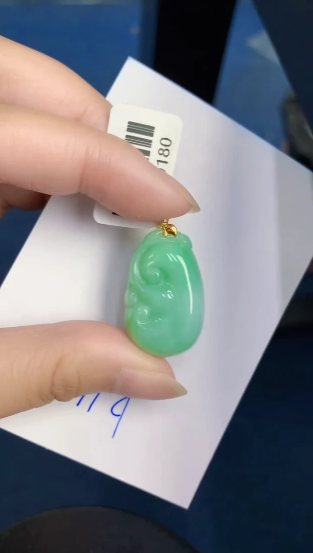 翡翠18K金镶嵌颈饰000000000