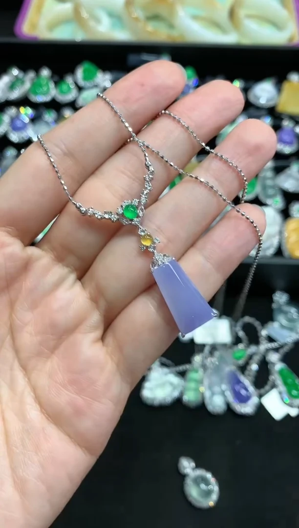 【闪购商品】翡翠套链18K金镶嵌W204|16800