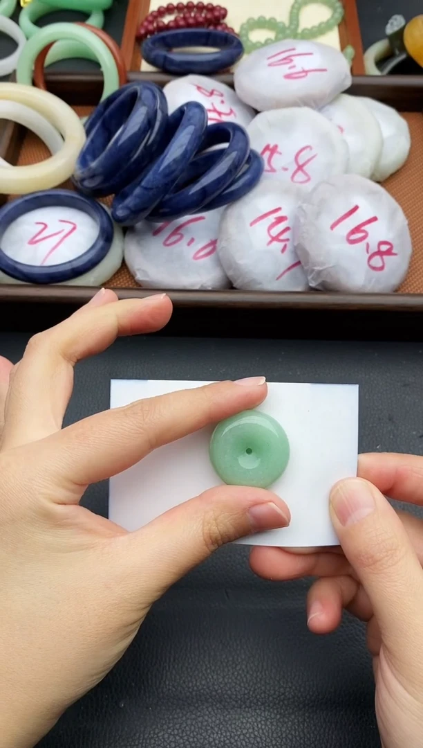 未镶嵌手镯石英质玉100+平安扣