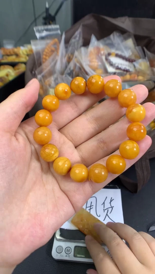 琥珀未镶嵌珠宝奇石1