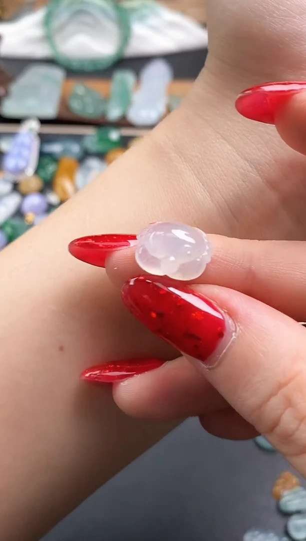 颈饰未镶嵌翡翠螃蟹