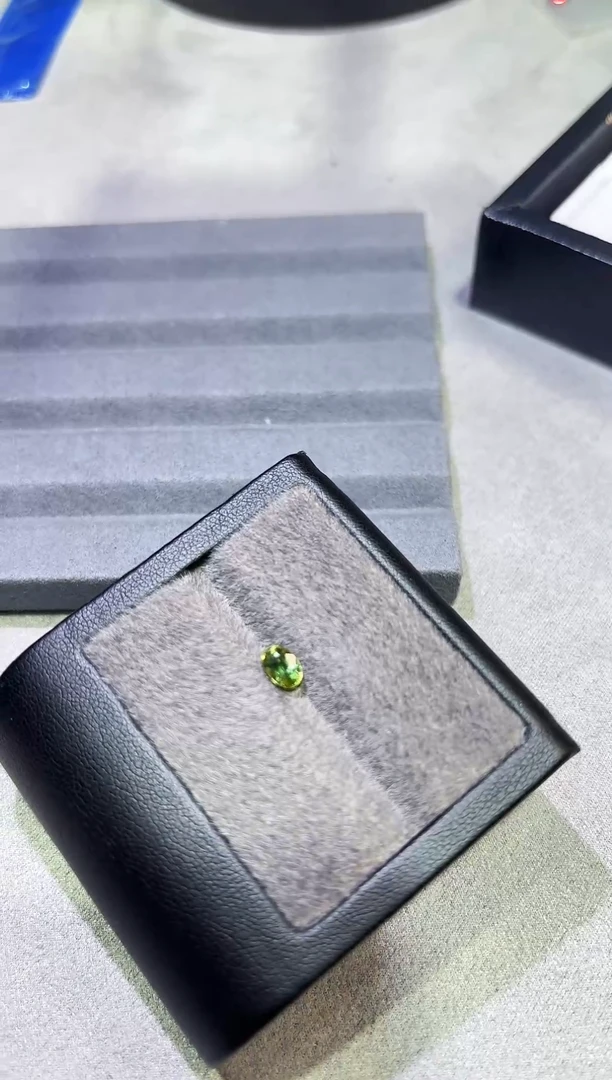 裸石蓝宝石一粒82分