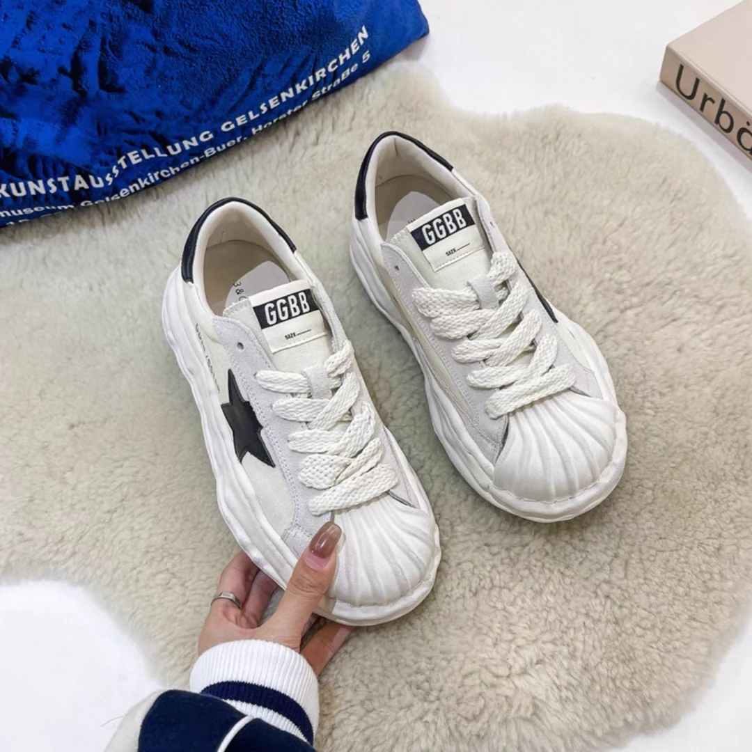 【李姑娘专属】时尚大码女装3509韩版设计感贝壳厚底休闲小白鞋