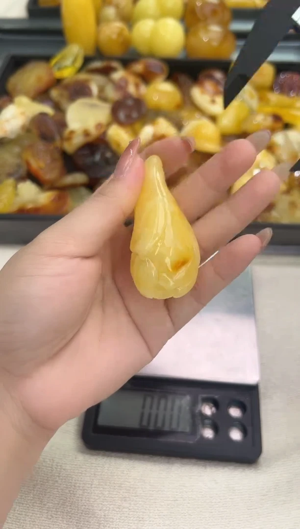裸石琥珀未镶嵌琥珀蜜蜡吊坠