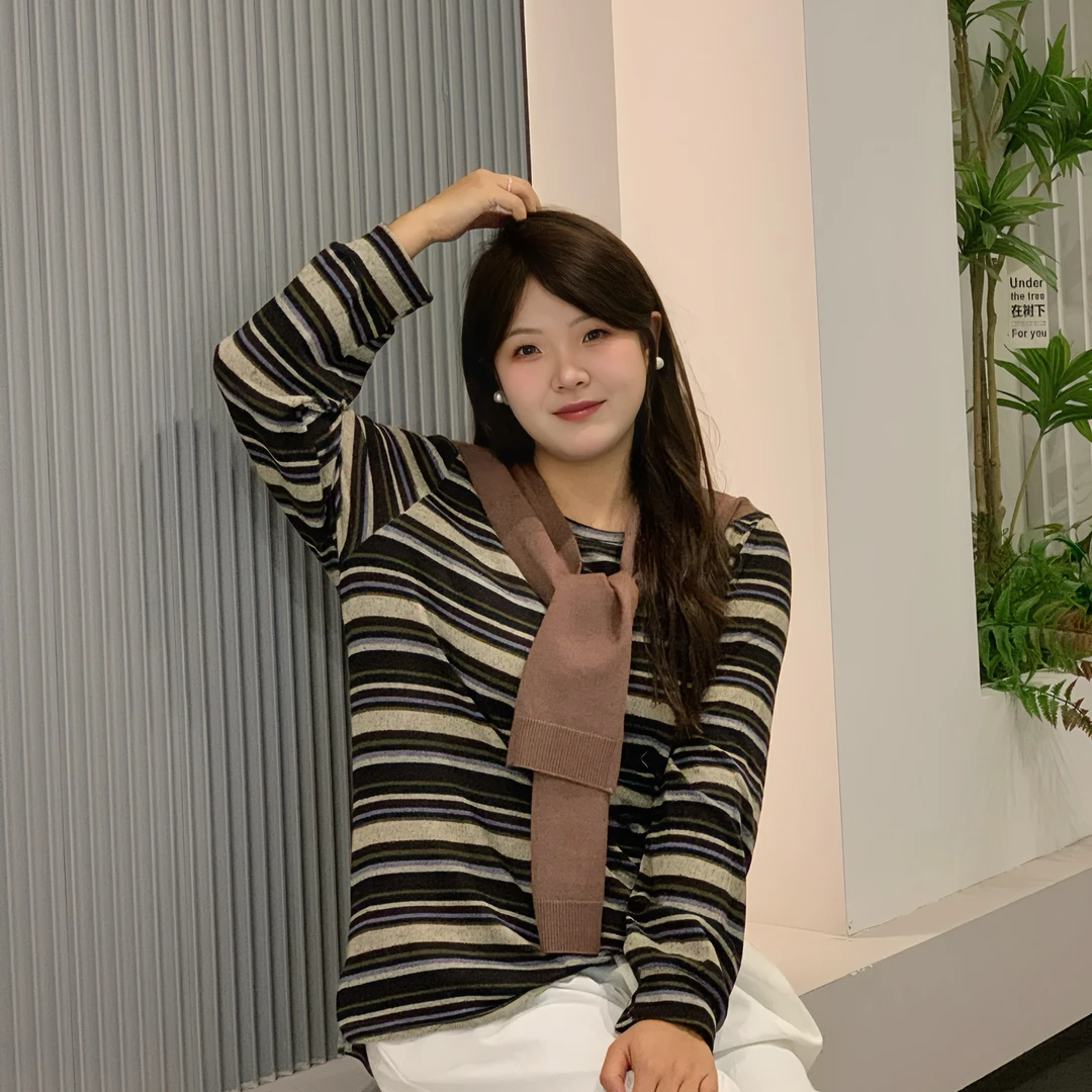 初秋慵懒通勤风百搭显瘦韩系复古圆领条纹长袖T+纯色披肩 8110