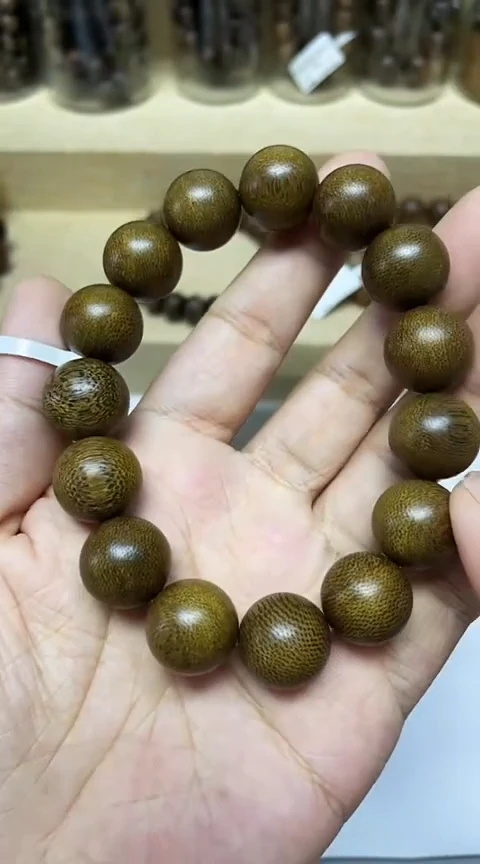 沉香手串用****5绿奇楠沉香手串