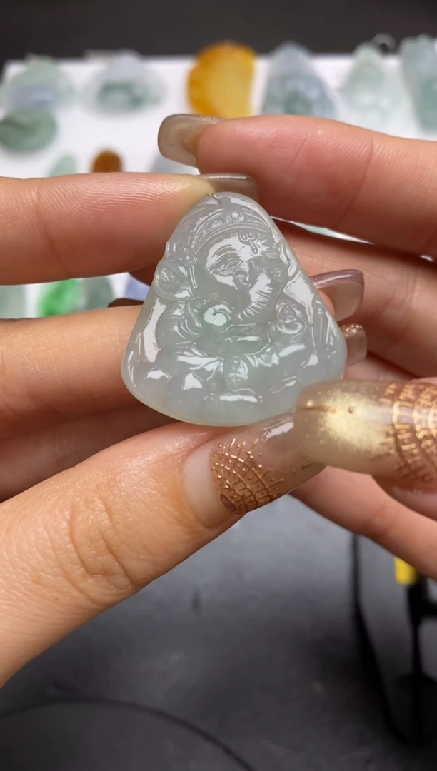 【闪购商品】定制翡翠未镶嵌翡翠毛货~