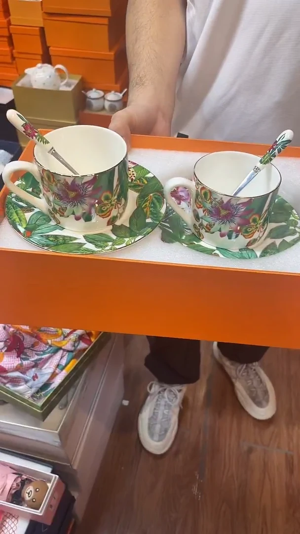 杯鸿辉家品牌瓷器，京东包邮！