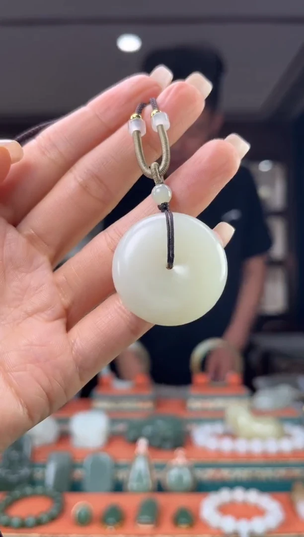 和田玉未镶嵌颈饰佩佩30mm左右