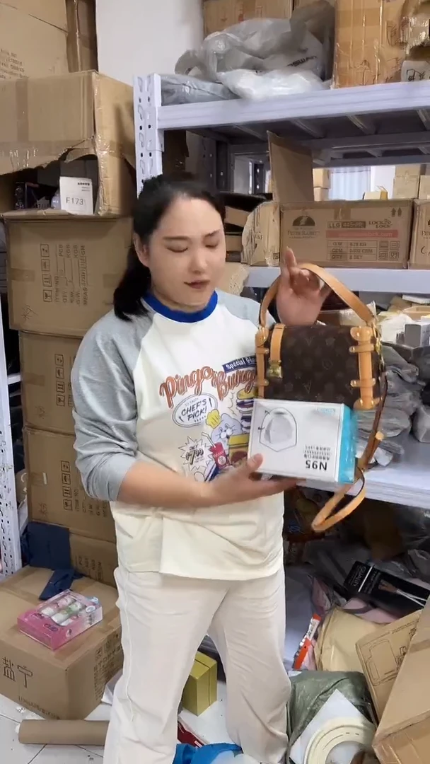 牦牛剖层皮革琪琪女包店发3