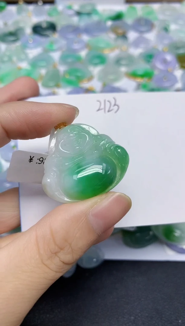 翡翠18K金镶嵌颈饰11111111111