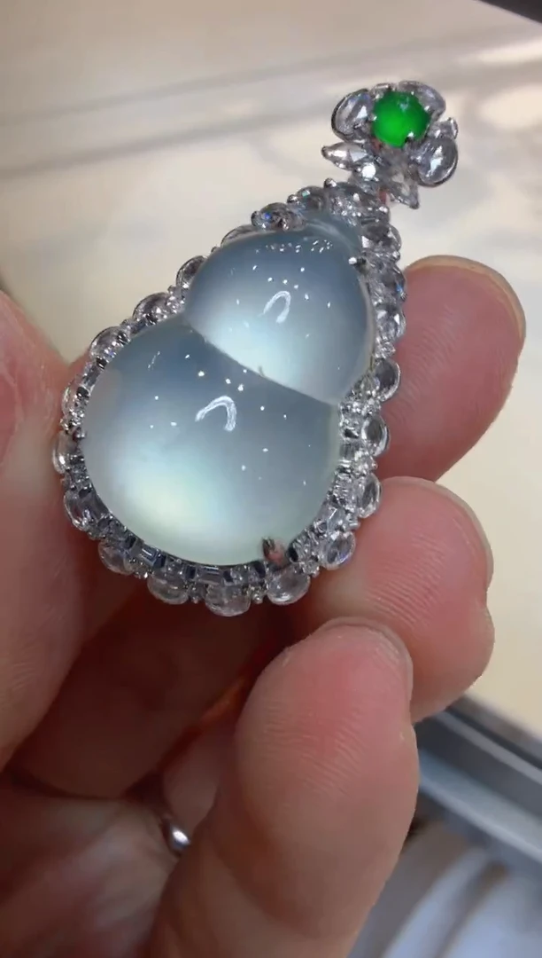 吊坠(不含链)18K金镶嵌翡翠多样性团购发一件