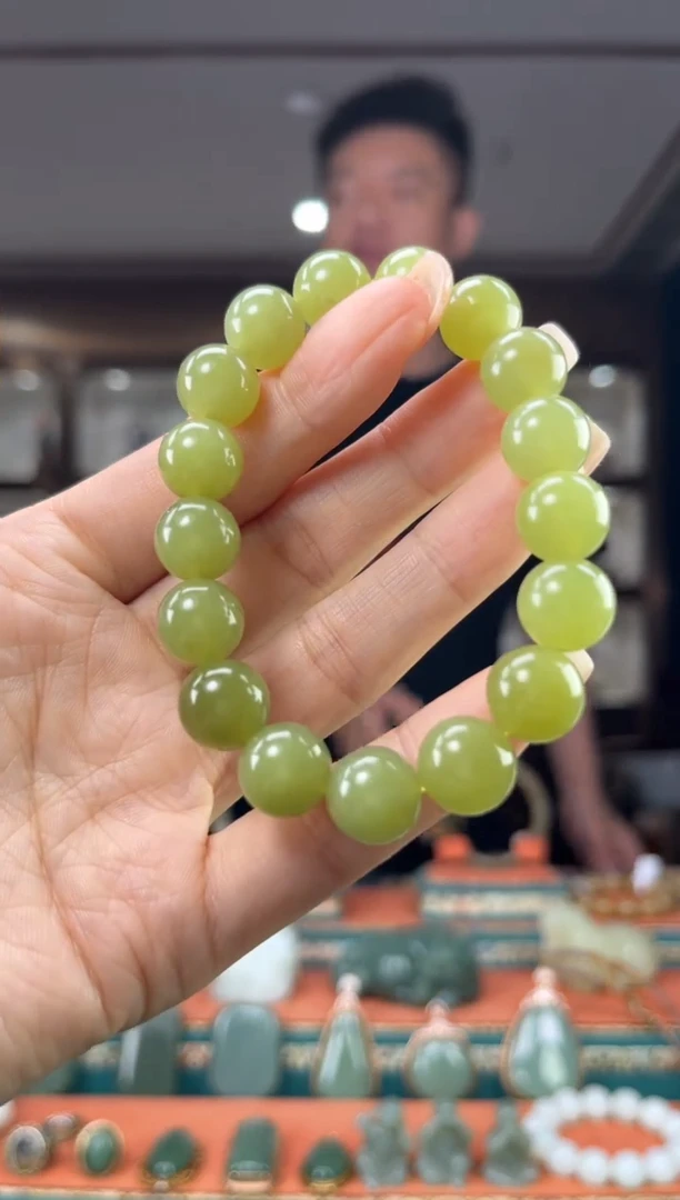 颈饰未镶嵌和田玉佩佩12mm左右