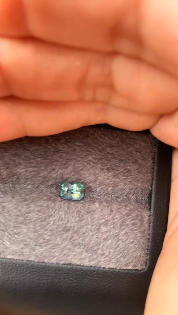未镶嵌裸石定制蓝宝石雷切型 绿蓝宝 1.13ct