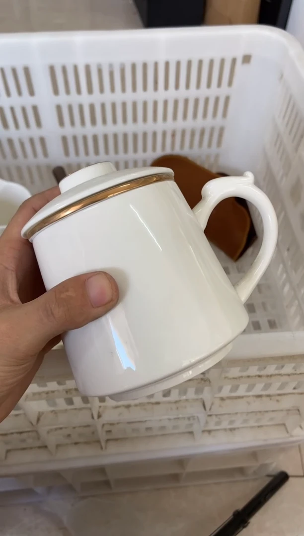 无运费险有瑕疵的摄影的产品有使用过的痕迹有点脏介意勿拍