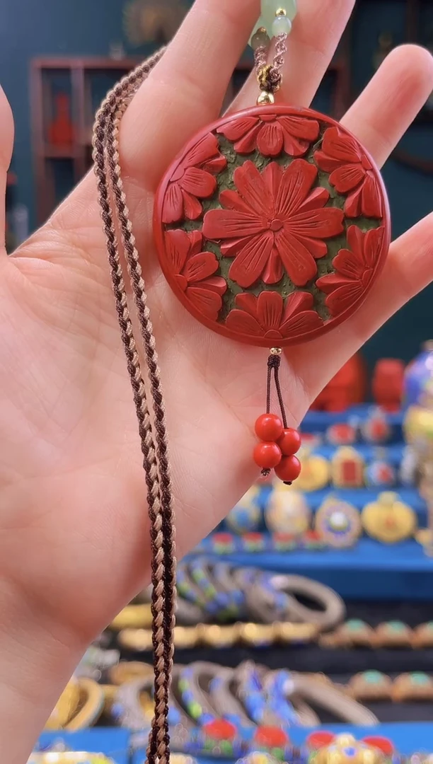 非遗技艺 大漆花圆牌