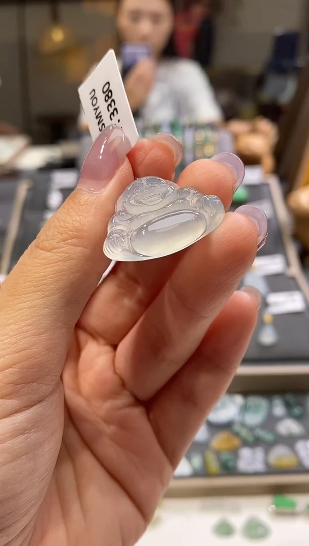 颈饰未镶嵌翡翠佛公
