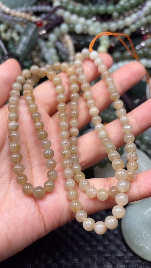 和田玉未镶嵌颈饰1