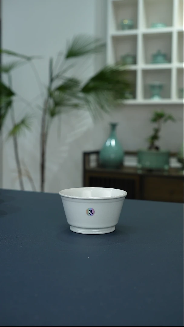 瓷片88号月白马蹄杯精品      洁