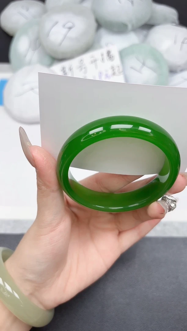 未镶嵌手镯石英质玉227-57-58