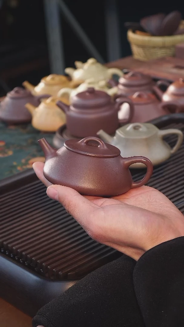 【闪购商品】紫砂茶壶预定：吸粉价135cc特紫平盖