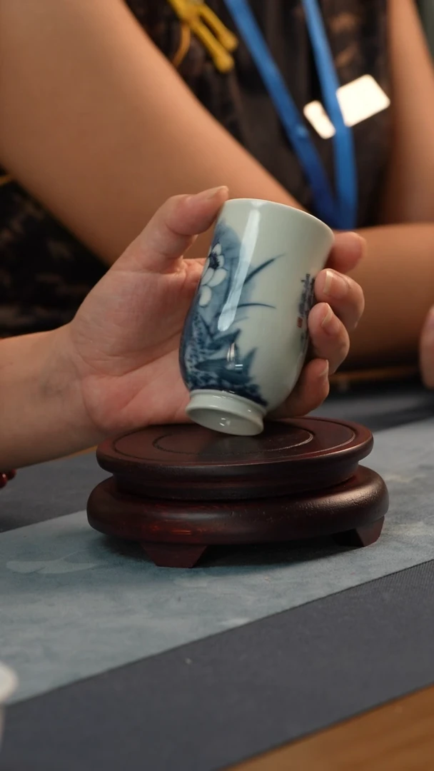 摆件非遗-姚贵琥-一鹭莲升闻香杯