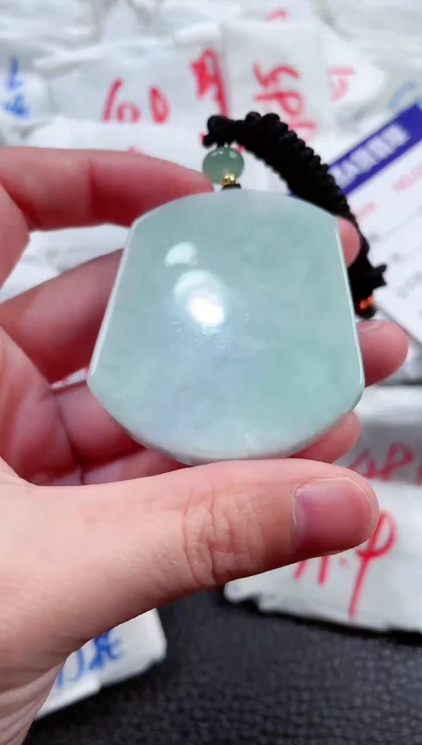 【闪购商品】翡翠颈饰未镶嵌00001136