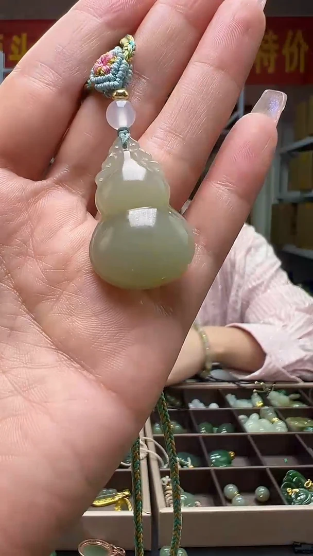 吊坠(不含链)未镶嵌和田玉（多样性发货.发其一）85