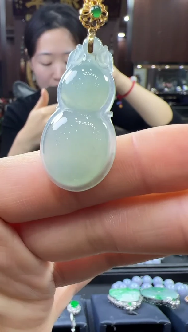 【闪购商品】翡翠挂件18K金镶嵌葫芦不含链