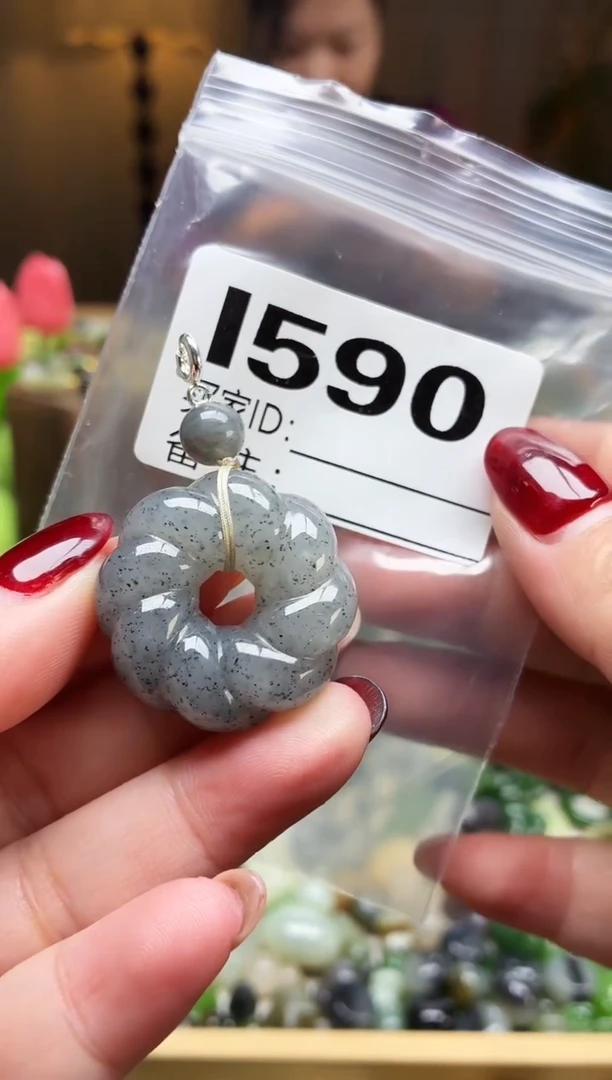 颈饰未镶嵌和田玉秋**阳1