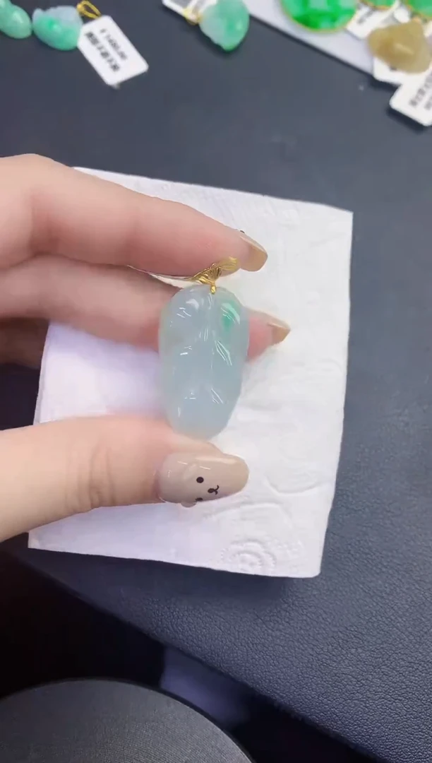 颈饰18K金镶嵌翡翠缅甸天然翡翠a货