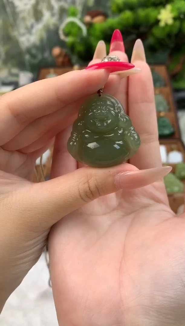 颈饰未镶嵌和田玉吊坠