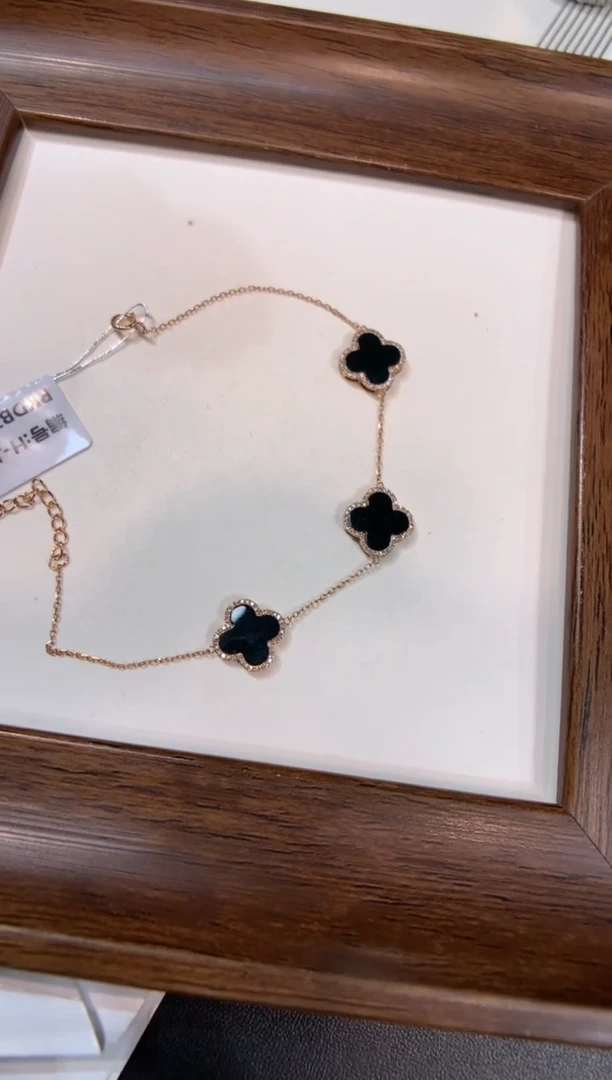 18K金镶嵌手链翡翠手链