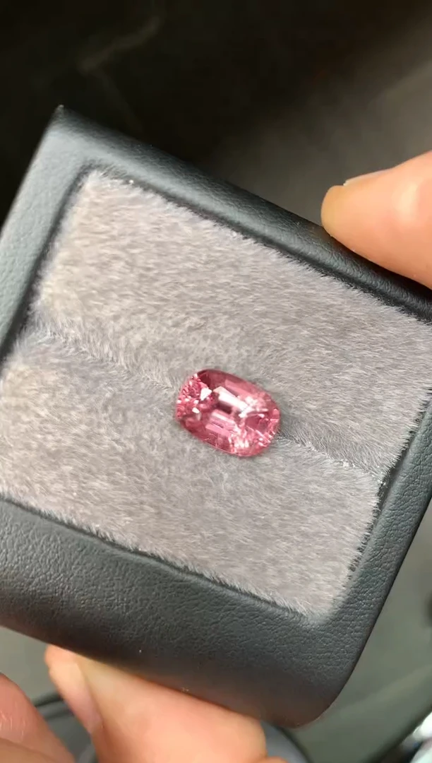 【闪购商品】定制尖晶石裸石未镶嵌4.42ct 枕型 帕帕色调