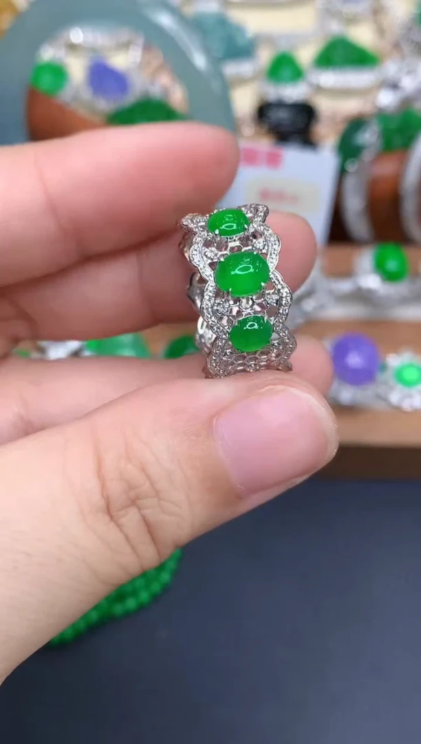 18K金镶嵌戒指翡翠581-中国好珍宝