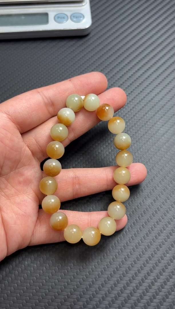 手串未镶嵌和田玉若羌微色差卡10L