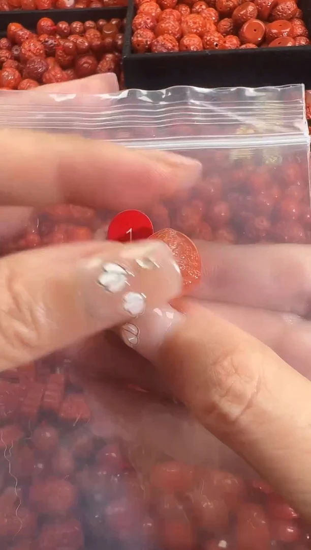 颈饰未镶嵌南红玛瑙1