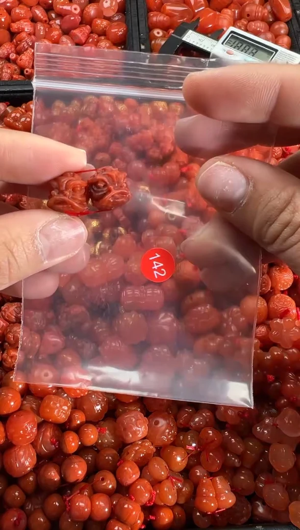 【闪购商品】南红玛瑙颈饰未镶嵌1