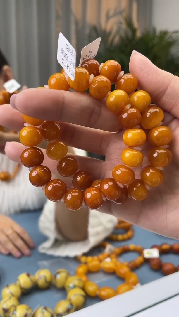 【闪购商品】蜜蜡珠宝奇石未镶嵌假一罚十，微瑕多样性发一件017.12