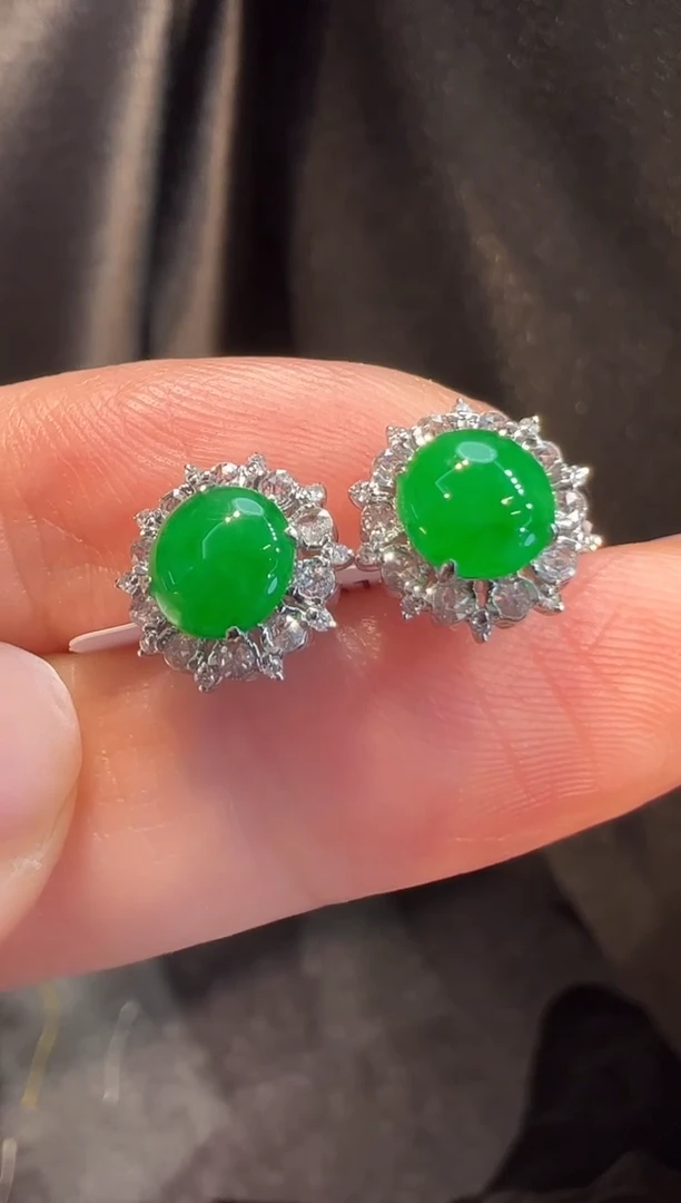 18K金镶嵌翡翠耳饰L6耳钉