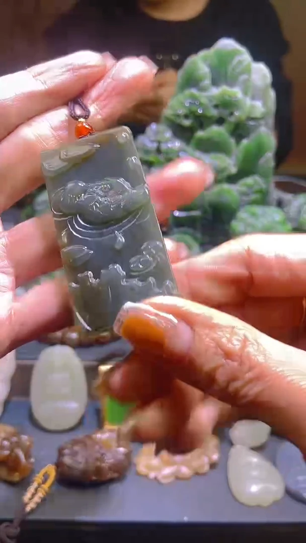 颈饰未镶嵌和田玉1