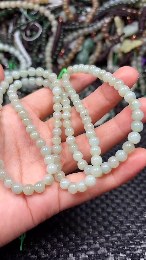 和田玉未镶嵌颈饰1