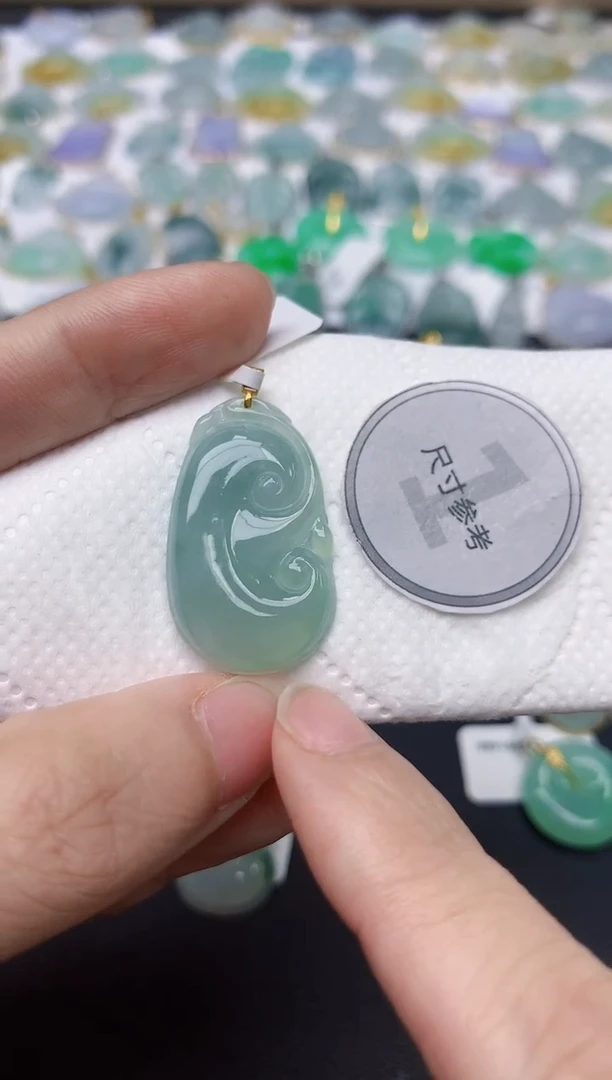 翡翠18K金镶嵌颈饰天然缅甸A货翡翠