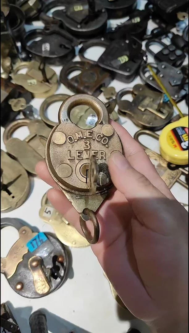 金属古典摆件家居摆件一个