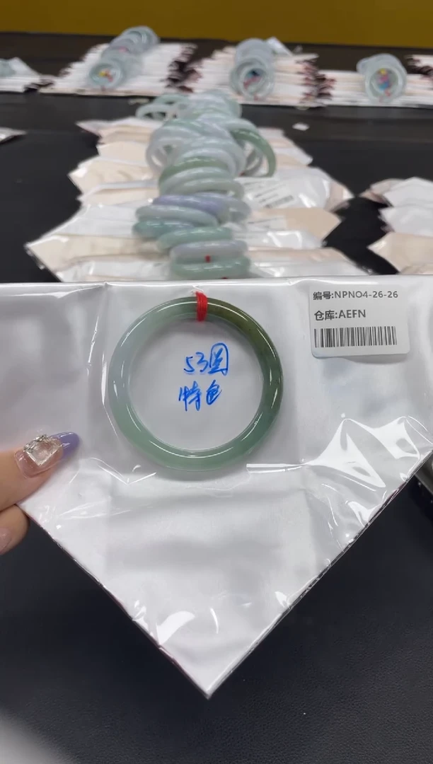 未镶嵌手镯翡翠翡翠手镯
