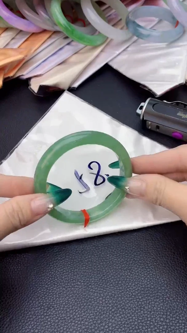 【闪购商品】翡翠手镯未镶嵌1051747905