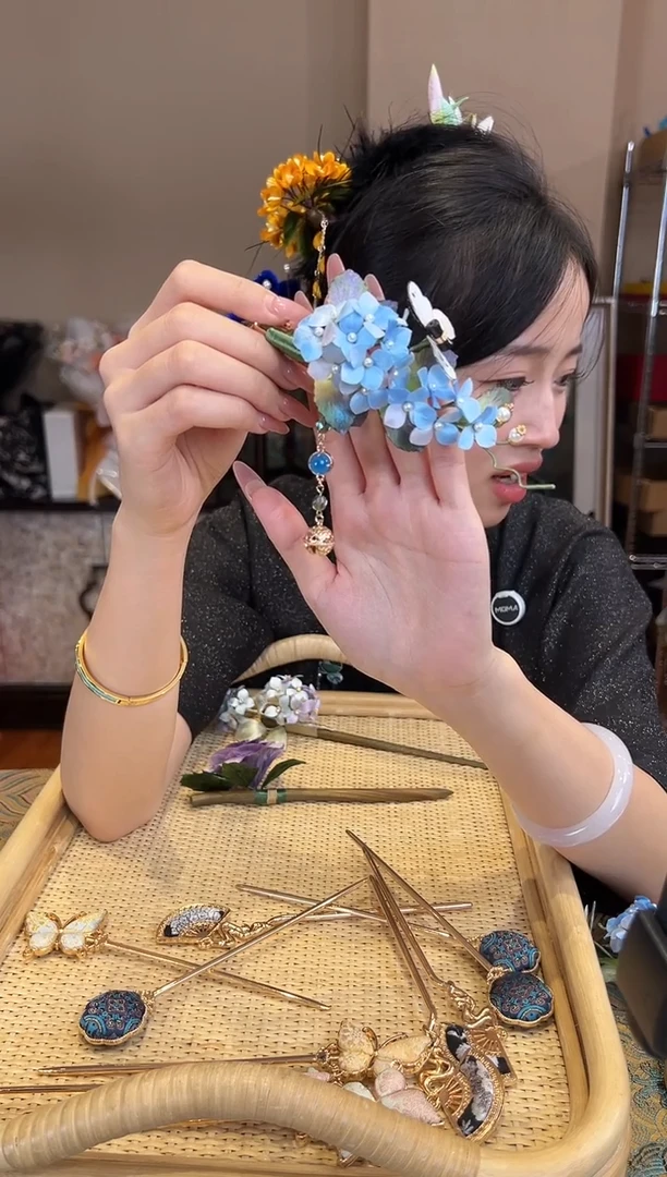 刺绣望*…非遗绒花（发饰）
