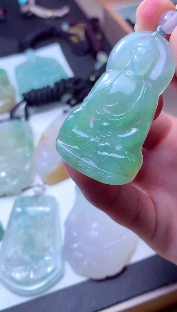 颈饰未镶嵌翡翠天然A货翡翠