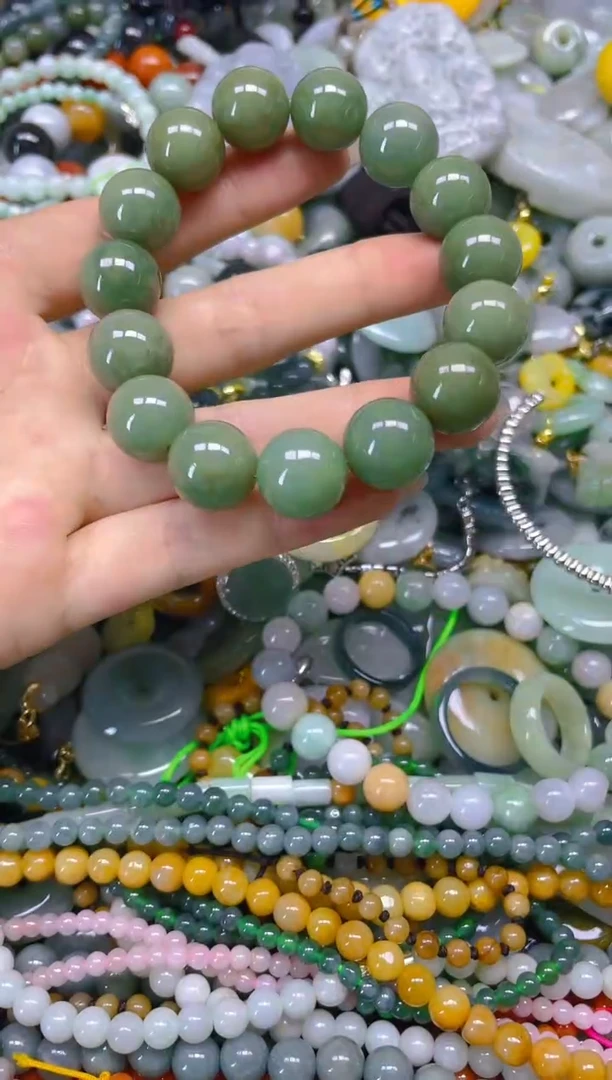 翡翠未镶嵌颈饰/Y/翡翠A货,一件也是批发价